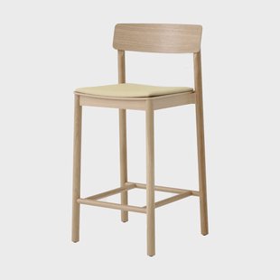 &Tradition Betty TK14 Counter Chair barkruk 65 cm Fuse 0421-gelakt eikenhout