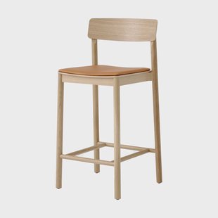 &Tradition Betty TK14 Counter Chair barkruk 65 cm Noble cognackleurig leer-gelakt eikenhout