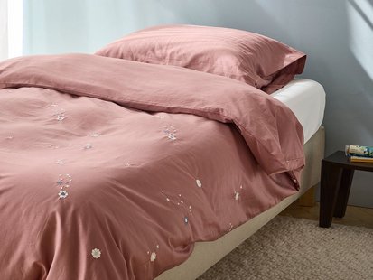 Yumeko Dekbedovertrek katoen satijn blush rose starry flow 140x220+1/60x70 100% biologisch en fairtrade katoen, satijn geweven