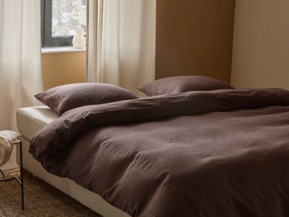 Yumeko Dekbedovertrek hennep/katoen roasted brown 
Voorzijde: 100% hennep
Achterzijde: 100% biologisch katoen, percal geweven