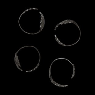 Ferm Living Holly leaf servetring Ø5,3 cm 4-pack Black Brass