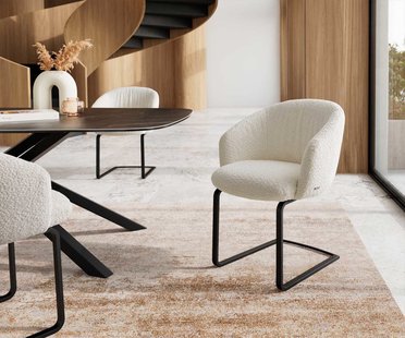 DELIFE Sledemodel Caja-Flex met armleuning bouclé wit sledemodel vlak zwart pocketveer kern