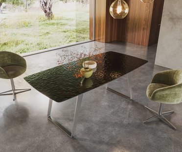 DELIFE Eettafel Edge Boot 200x100 Reliefglas zwart 3D-Design RVS Schräg