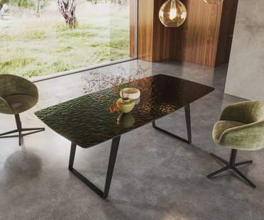 DELIFE Eettafel Edge Boot 200x100 Reliefglas zwart 3D-Design metaal schuin zwart