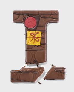 HEMA Handgedecoreerde chocoladeletter melk I 180g