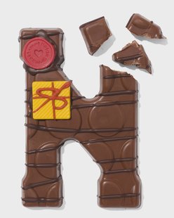 HEMA Handgedecoreerde chocoladeletter melk N 180g