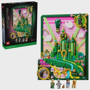 LEGO Wicked - Emerald City Wall Art 75685