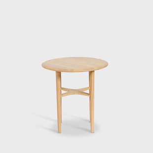 Mavis Crest sidetable eik witgepigmenteerde blanke lak