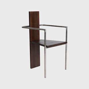 Källemo Concrete armstoel Walnootgebeitst essen-ongeslagen stalen frame