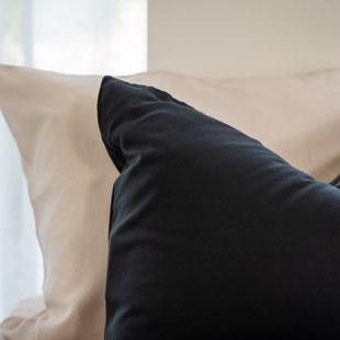 Kayori - Daiki - Kussensloop - 60x70 - Zwart