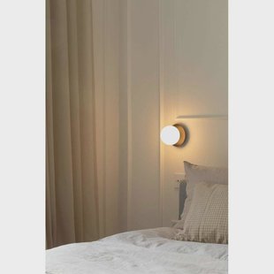 Nuura Aps Nuura wandlamp Liila 1, Ø 14 cm, IP44 , zwart/opaal