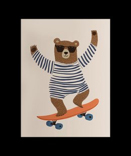 Stoere Beer Op Skateboard