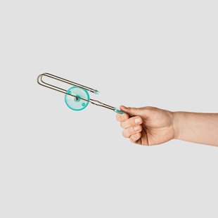 Magnetisch draaiend wiel op rails