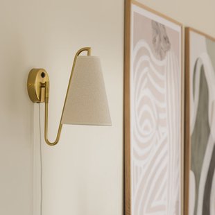 Lou Bouclè wandlamp wit messing stof Globen Lighting - Woonkamer - Designer - 1 lamp