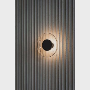 MARSET LED wandlamp Aura, Ø 18 cm, aan/uit, opaal