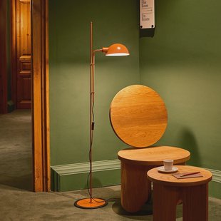 Funiculí vloerlamp, terracotta MARSET - Woonkamer - Designer - Metaal - Met lampenkap