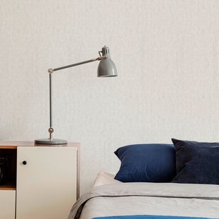 Vliesbehang Assorti 2022-2024 32279 - Parelmoer - Wit Met Lichte Zilveren Gloed - 10,05m X 53cm