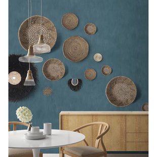 Fotobehang Vanilla Lime Manden Op De Muur - Blauw - Naturel - 2,70m X 300cm