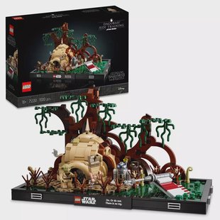 LEGO Star Wars - Dagobah Jedi Training Diorama 75330