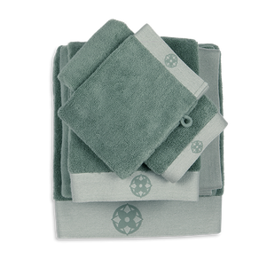 Kayori Yu - Handdoek - 50x100 - Donkergroen