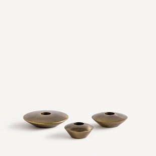 Set van 3 kandelaars van verouderd messing, Vira