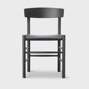 Fredericia Furniture J39 stoel Zwartgelakt beuken – leer Omni 301 zwart