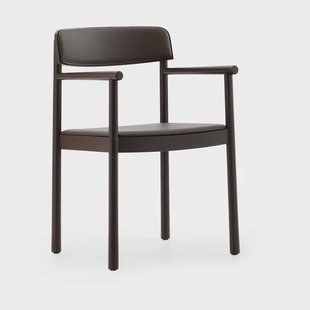 Normann Copenhagen Timb armstoel Brown ash-Ultra Leather Chocolate