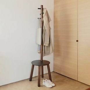 Umbra Kapstok 'Pillar' Met krukje, kleur Zwart/Walnoot