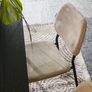 Dutchbone Eetkamerstoel 'Darby' Velvet, kleur Beige