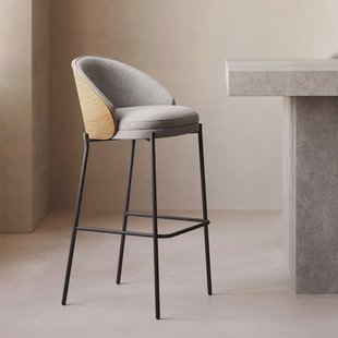 Kave Home Barkruk 'Eamy' Essenhout, kleur Lichtgrijs/Naturel (zithoogte 77cm)