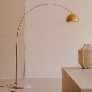 Kave Home Vloerlamp 'Madali' Messing en marmer, 160-185cm