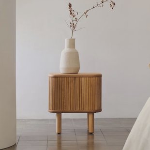 Kave Home Nachtkastje 'Mailen' Essenhout, 50 x 40cm, kleur Naturel