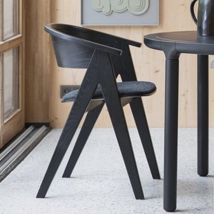 Zuiver Eetkamerstoel 'Ndsm' Beukenhout, kleur Zwart