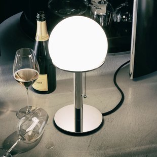 Tecnolumen WA 24 Wagenfeld tafellamp