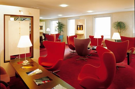 Fritz Hansen Het ei - Kvadrat Divina 3_623 - aluminium