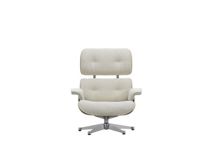 Vitra Lounge Chair & Ottoman - VitraKastanieNatur - Nubia 02 crème/parelmoer - gepolijst