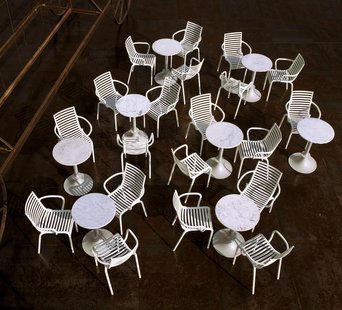 Driade Pip-e armleunstoel - grijs