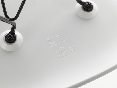 Vitra DSW Eames Plastic Side Chair - gelige esdoorn - wit