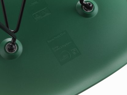 Vitra DSW Eames Plastic Side Chair - gelige esdoorn - smaragd RE