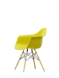 Vitra DAW Eames Plastic Armchair - honingkleurig essenhout - mosterd RE