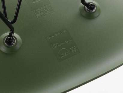 Vitra DAW Eames Plastic Armchair - forest RE - gelige esdoorn