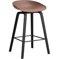 HAY About a Stool AAS 32 - viltglijders - Zithoogte 65 cm - voetbank zwart - zwarte lak op waterbasis - soft brick 2.0