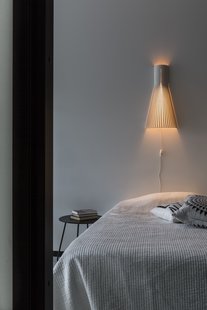 Secto Secto 4231 wandlamp - berken - met kabel + stekker