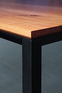 Janua S 600 houten tafel - gepoedercoat zwart - Eiken natuur geolied - 279 x 90 cm