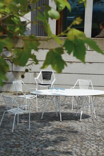 Jan Kurtz Knit Knot stapelstoel - wit/zwart