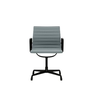 Vitra Aluminium Chair EA 104 - Hopsak - ijsblauw/ivoor - diepzwart