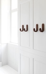 Normann Copenhagen Curve-haken - notenhout