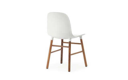 Normann Copenhagen Form stoel met houten frame - wit - notenhout