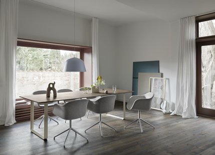 Muuto 70/70 Tafel - gerookte eik - lichtgrijs - XL