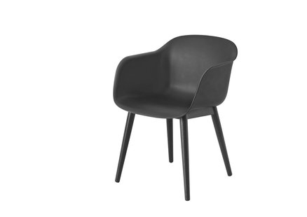 Muuto Fiber Armleunstoel - houten onderstel - zwart - frame zwart